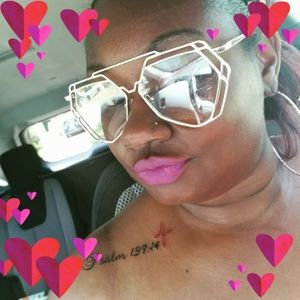 Meet your Posher, Princess tiara